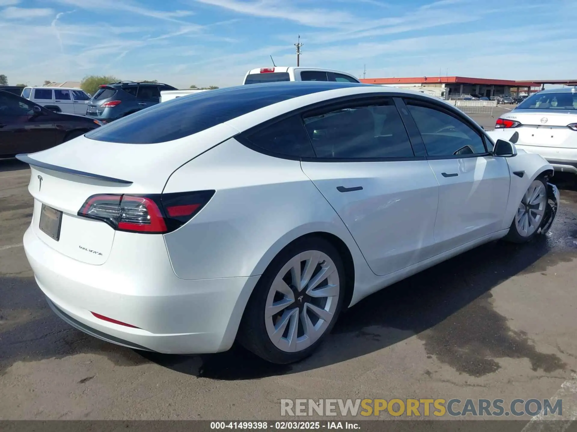 4 Photograph of a damaged car 5YJ3E1EB5MF061222 TESLA MODEL 3 2021