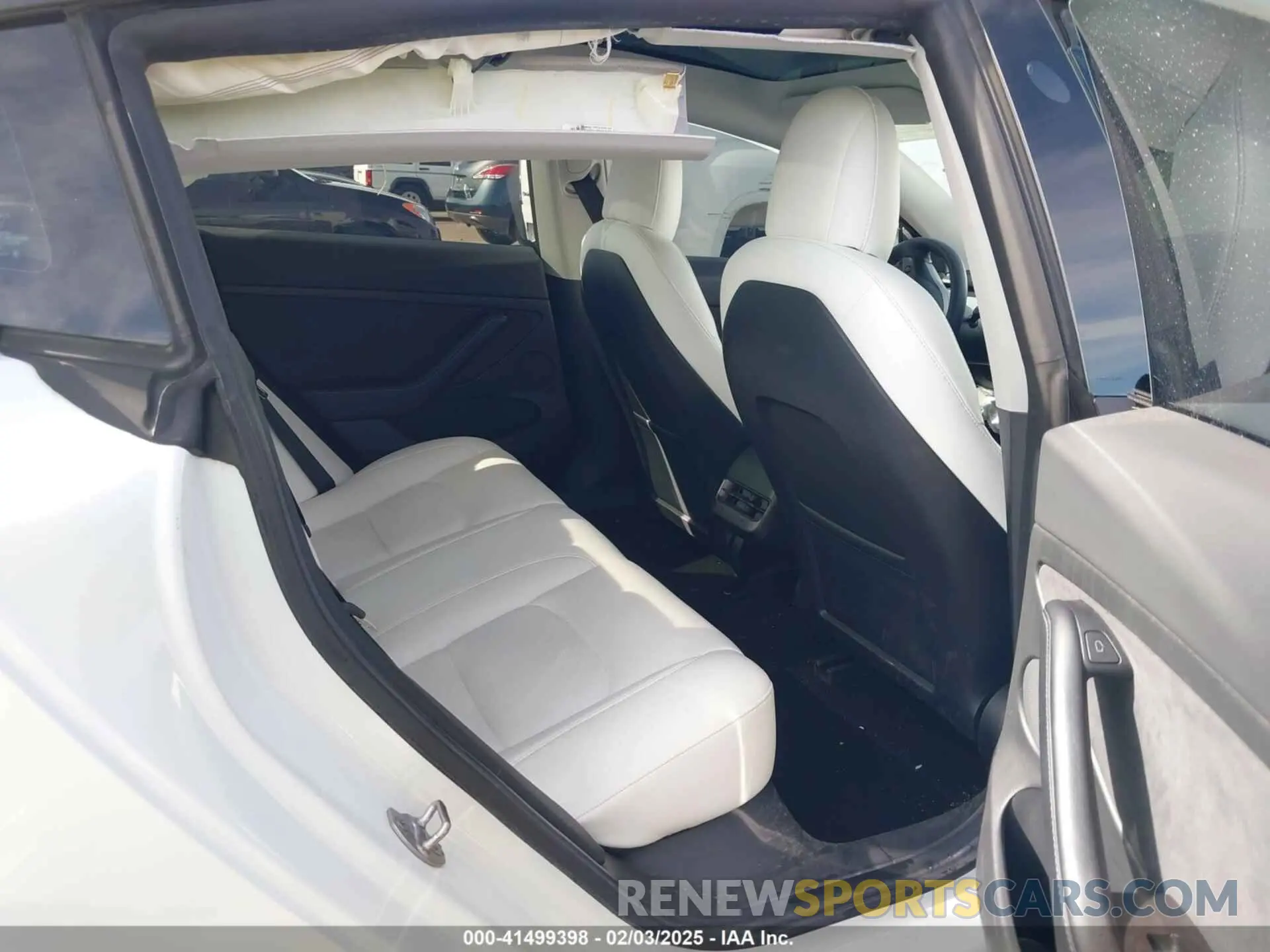8 Photograph of a damaged car 5YJ3E1EB5MF061222 TESLA MODEL 3 2021
