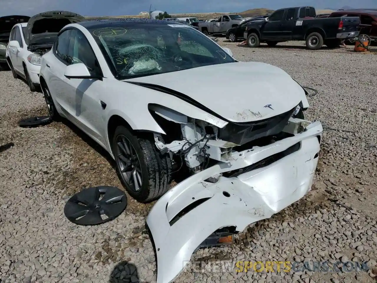 1 Photograph of a damaged car 5YJ3E1EB5MF079879 TESLA MODEL 3 2021