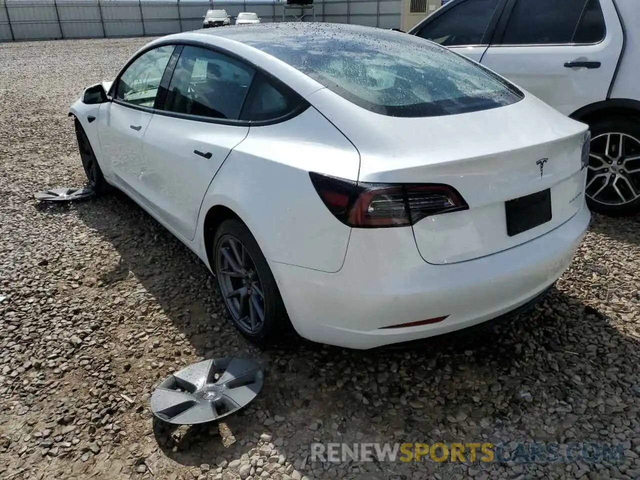 3 Photograph of a damaged car 5YJ3E1EB5MF079879 TESLA MODEL 3 2021