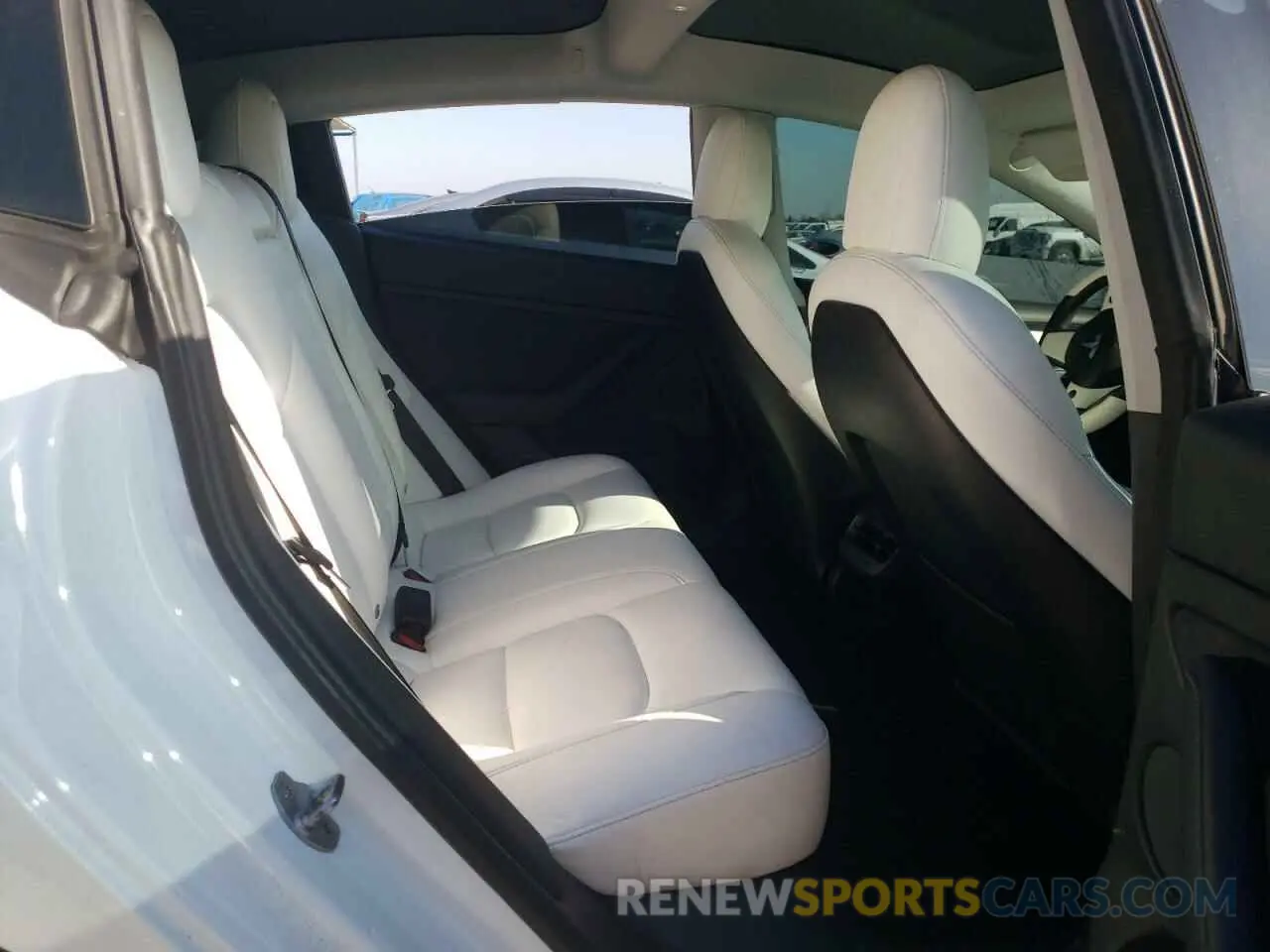 11 Photograph of a damaged car 5YJ3E1EB5MF086962 TESLA MODEL 3 2021