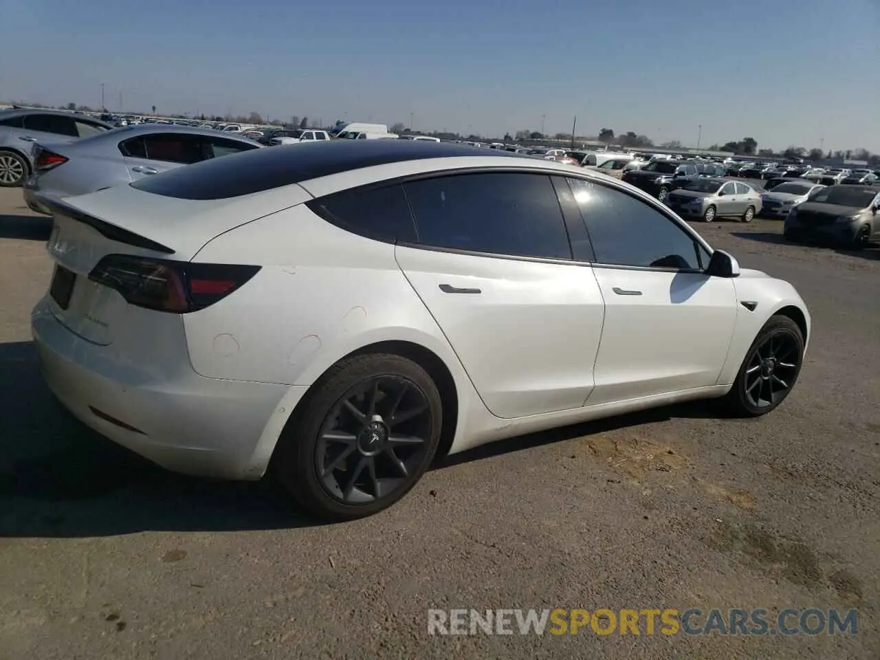 3 Photograph of a damaged car 5YJ3E1EB5MF086962 TESLA MODEL 3 2021