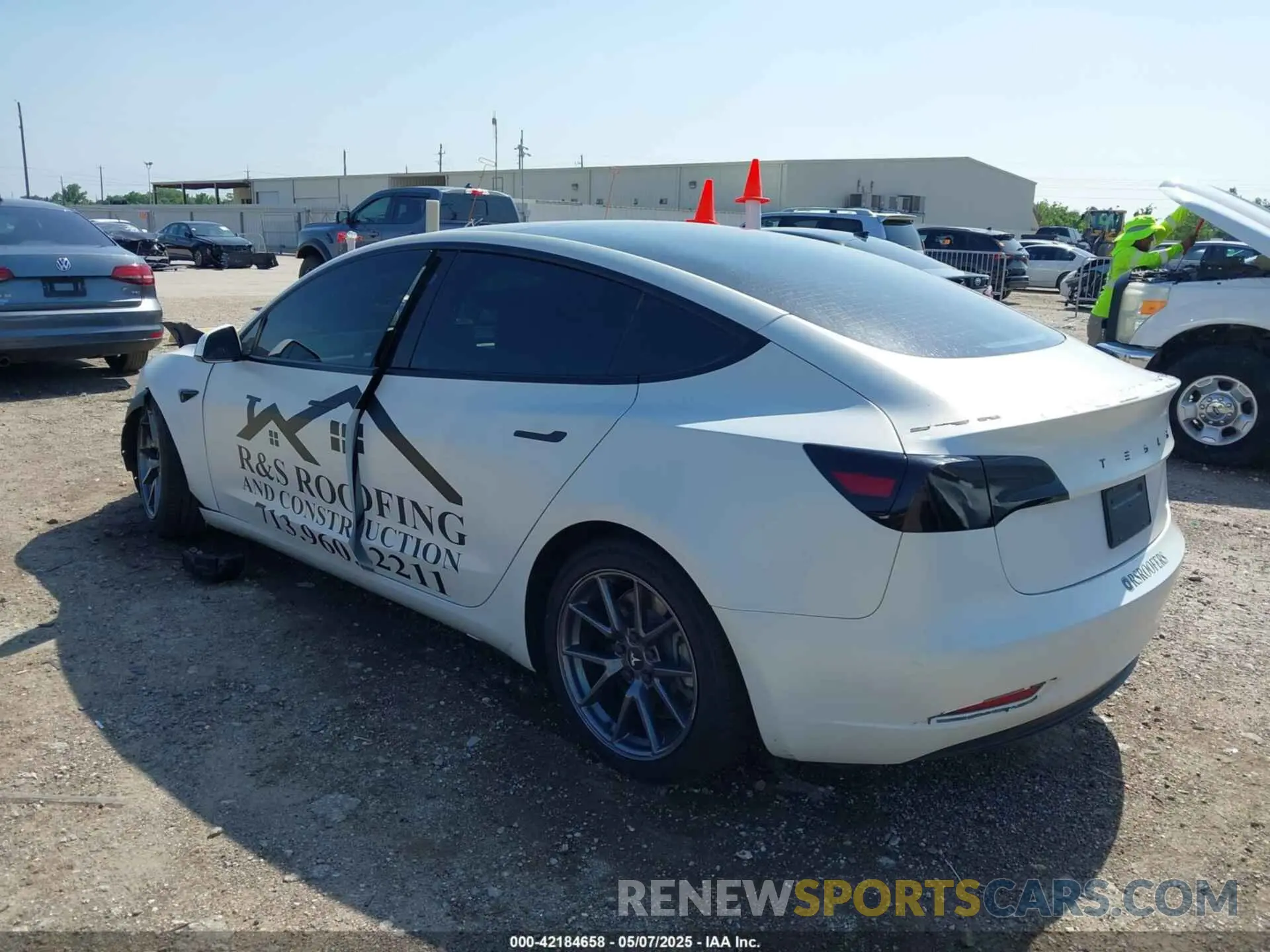 3 Photograph of a damaged car 5YJ3E1EB5MF091434 TESLA MODEL 3 2021