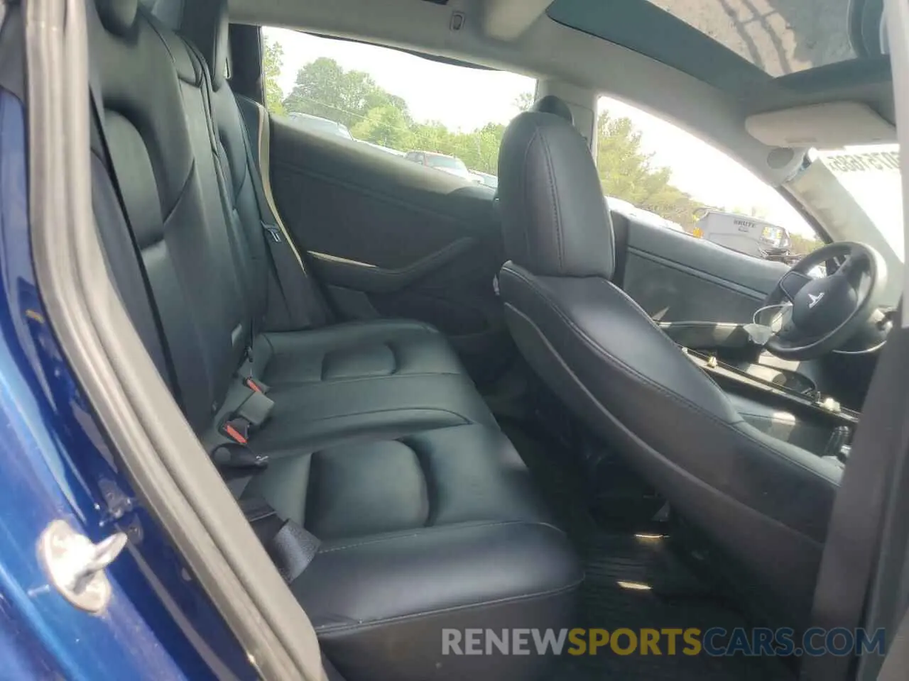 10 Photograph of a damaged car 5YJ3E1EB5MF853256 TESLA MODEL 3 2021