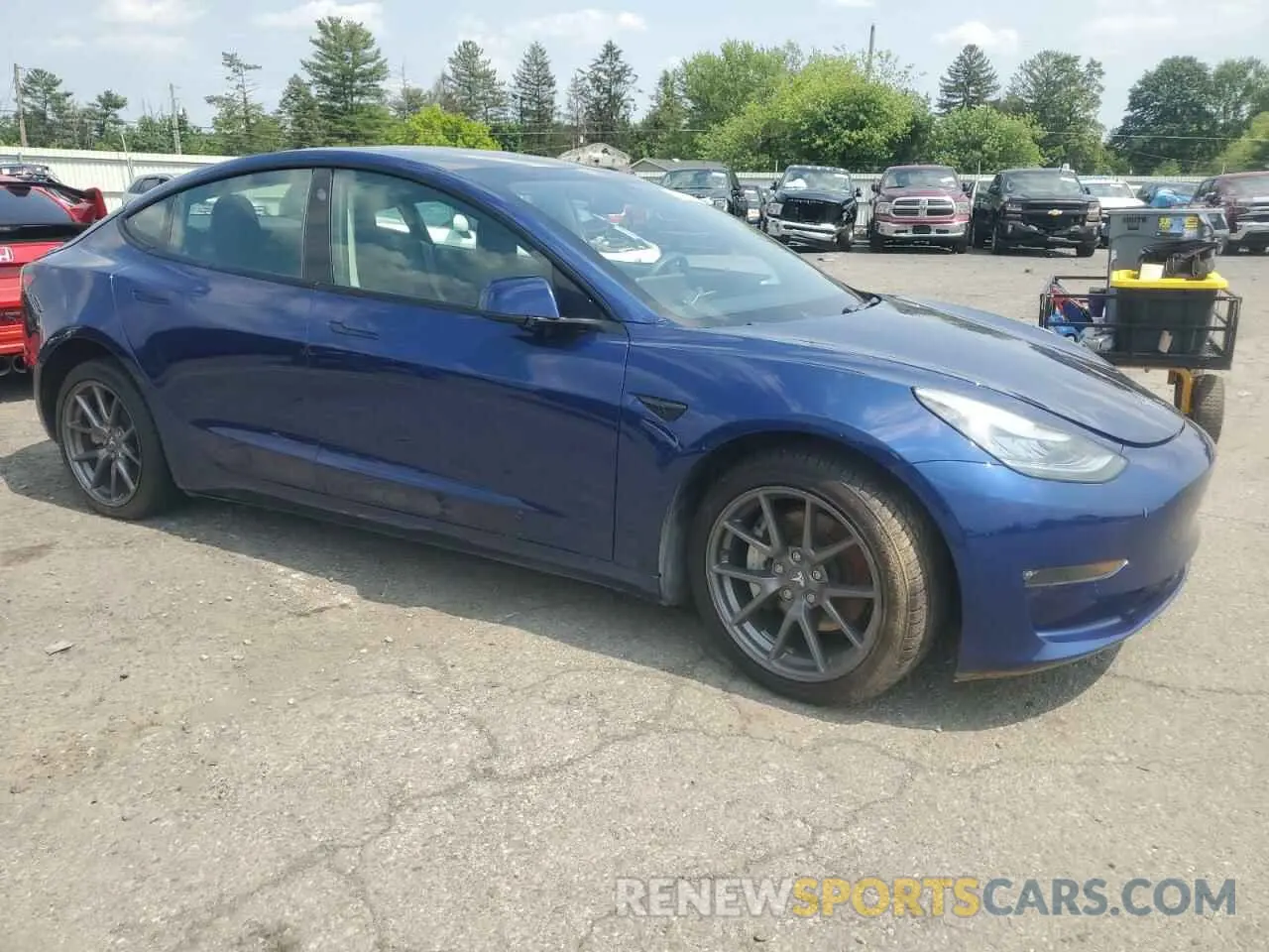 4 Photograph of a damaged car 5YJ3E1EB5MF853256 TESLA MODEL 3 2021