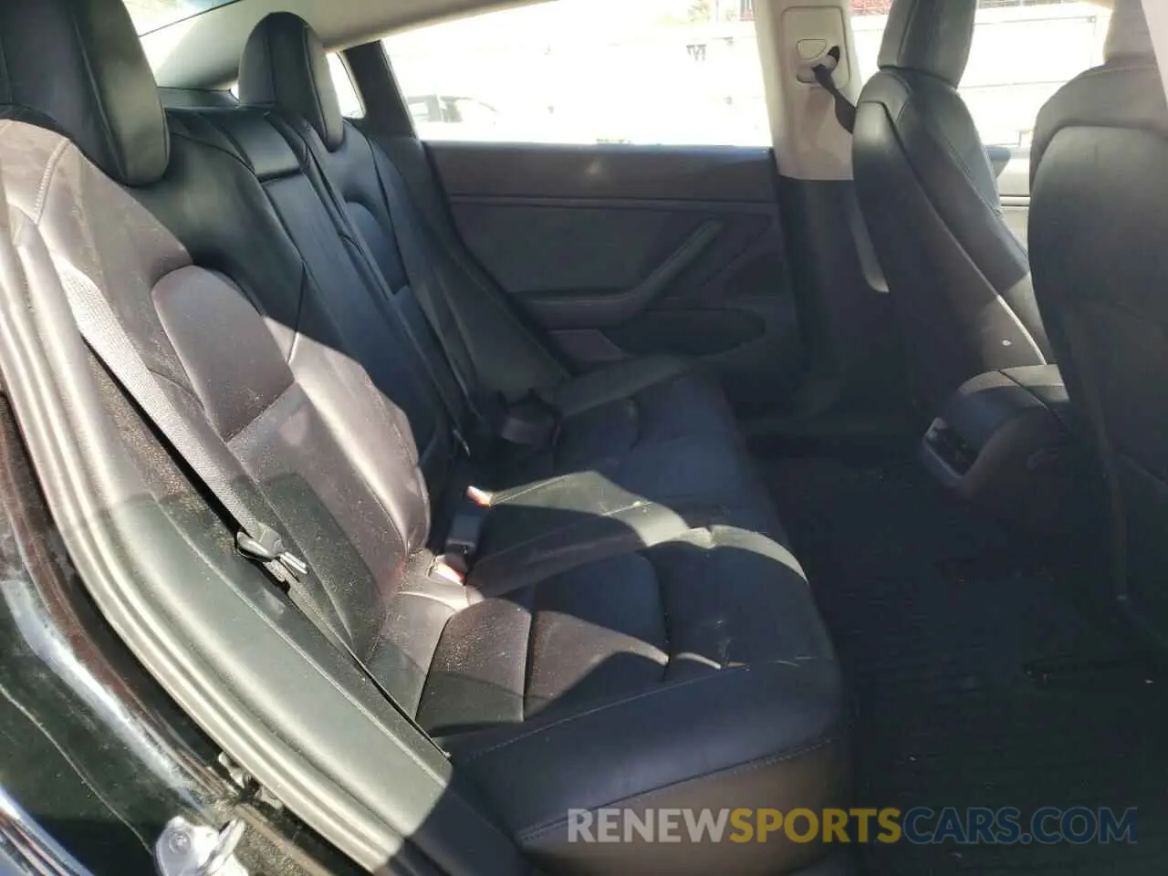 10 Photograph of a damaged car 5YJ3E1EB5MF855766 TESLA MODEL 3 2021
