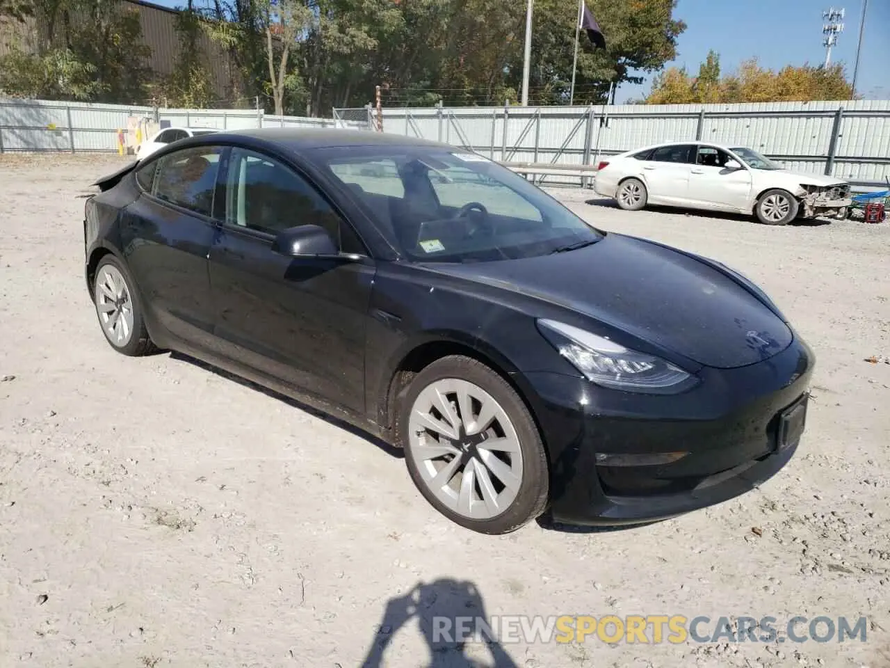4 Photograph of a damaged car 5YJ3E1EB5MF855766 TESLA MODEL 3 2021