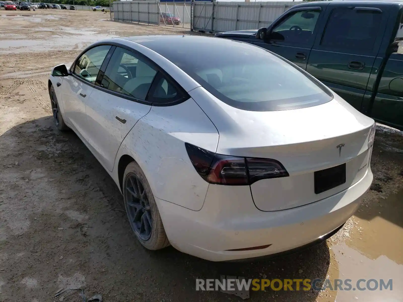 3 Photograph of a damaged car 5YJ3E1EB5MF858621 TESLA MODEL 3 2021