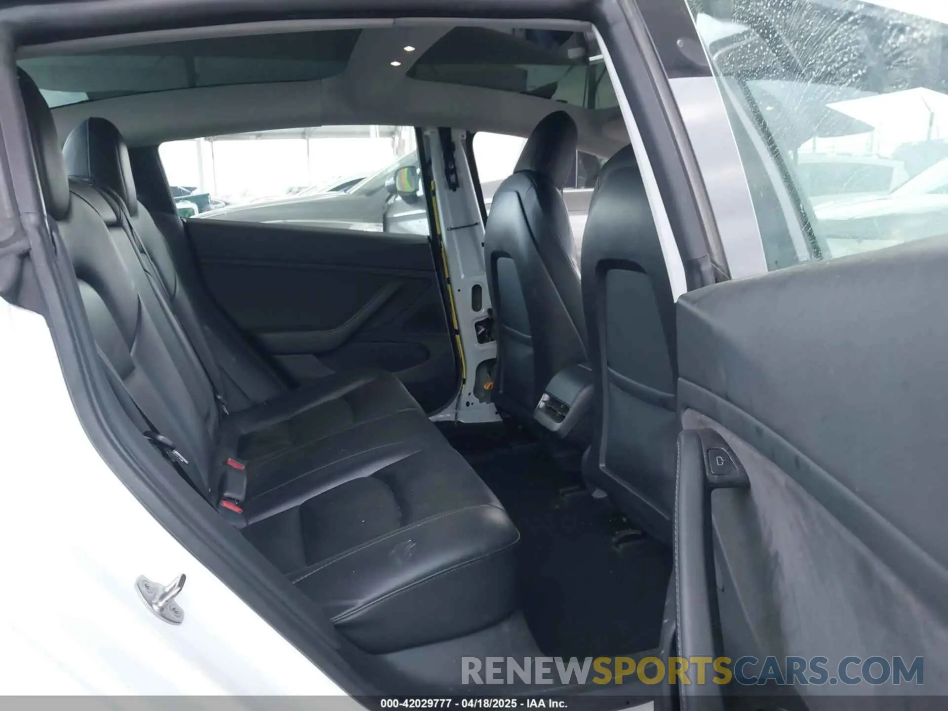 8 Photograph of a damaged car 5YJ3E1EB5MF872874 TESLA MODEL 3 2021