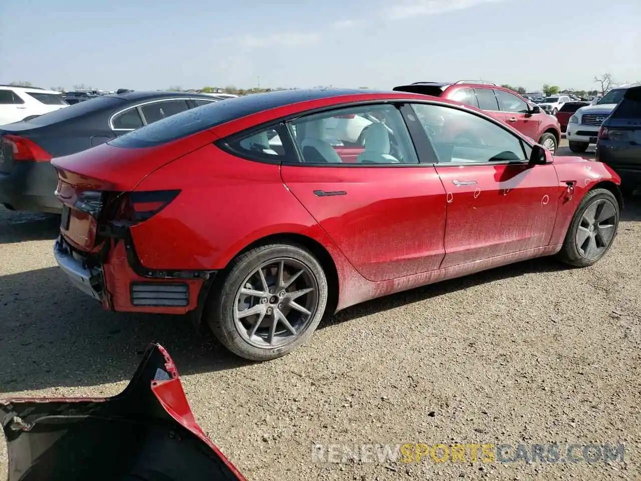 3 Photograph of a damaged car 5YJ3E1EB5MF975700 TESLA MODEL 3 2021