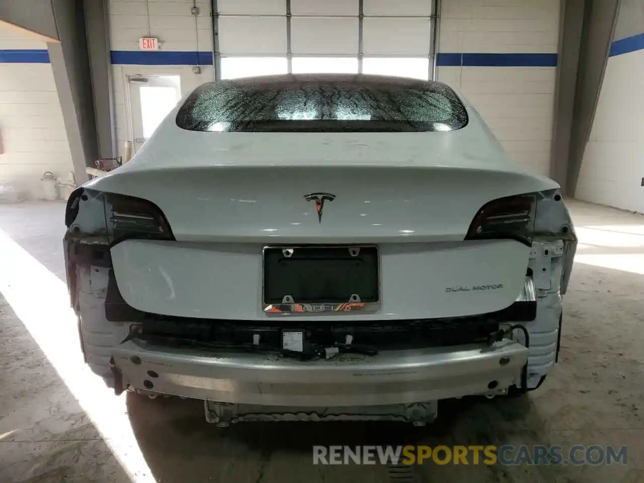 6 Photograph of a damaged car 5YJ3E1EB5MF980055 TESLA MODEL 3 2021