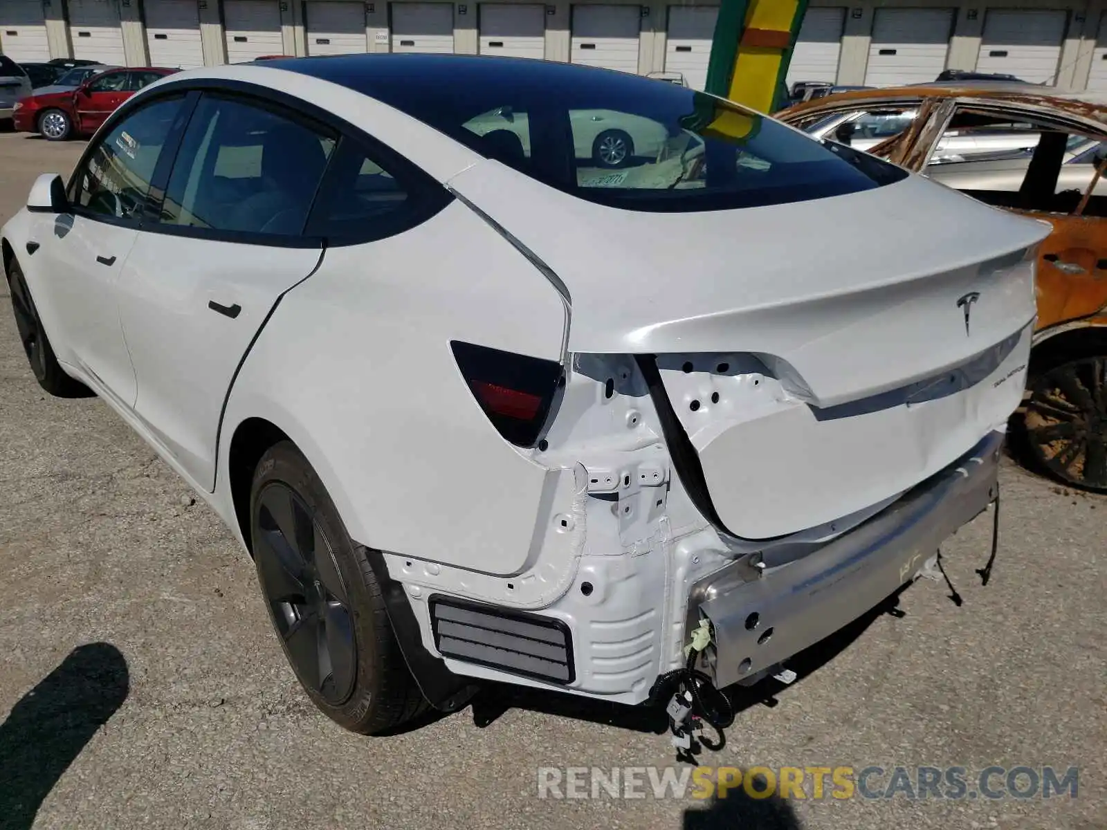 3 Photograph of a damaged car 5YJ3E1EB5MF992755 TESLA MODEL 3 2021