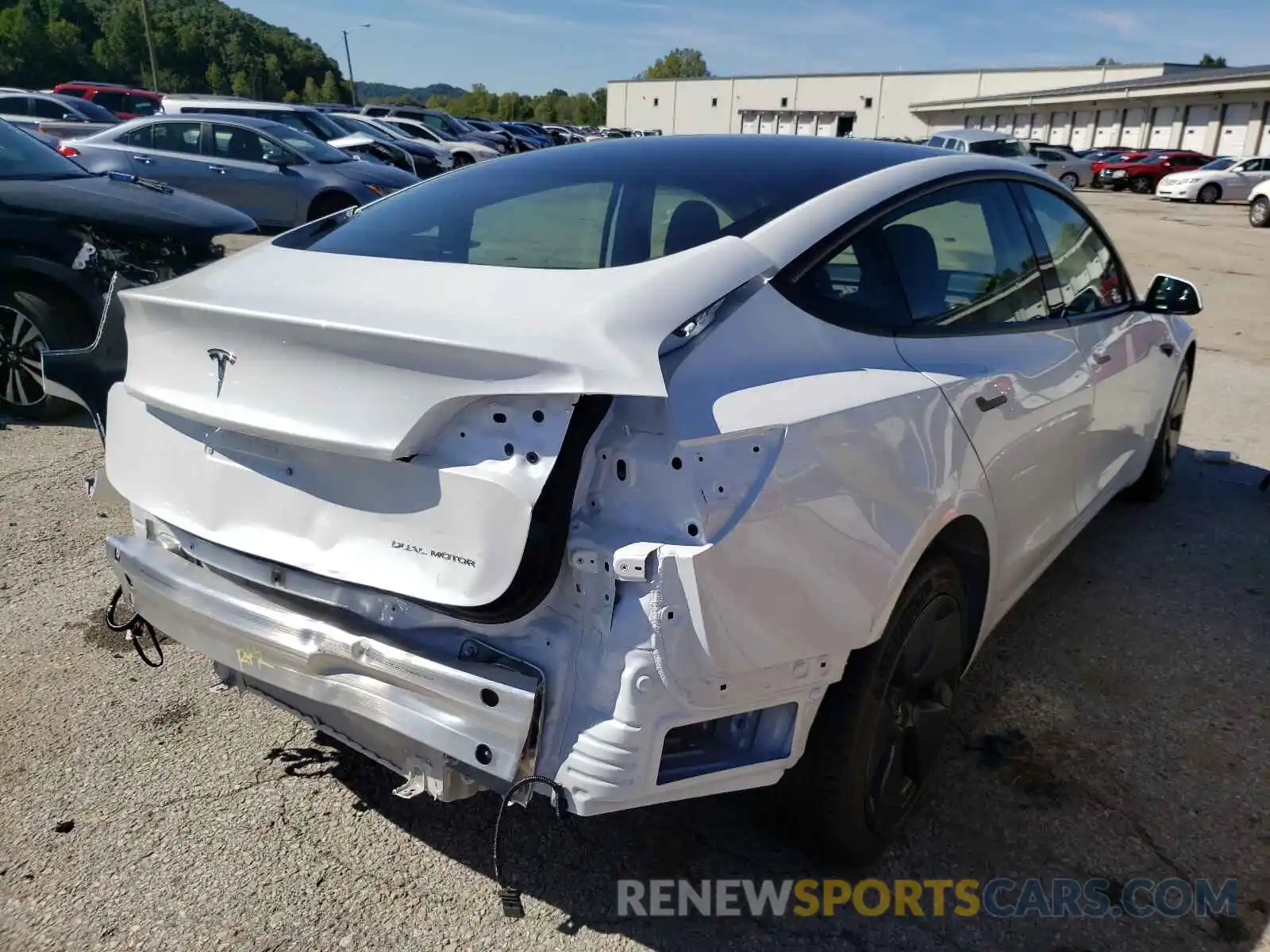 4 Photograph of a damaged car 5YJ3E1EB5MF992755 TESLA MODEL 3 2021