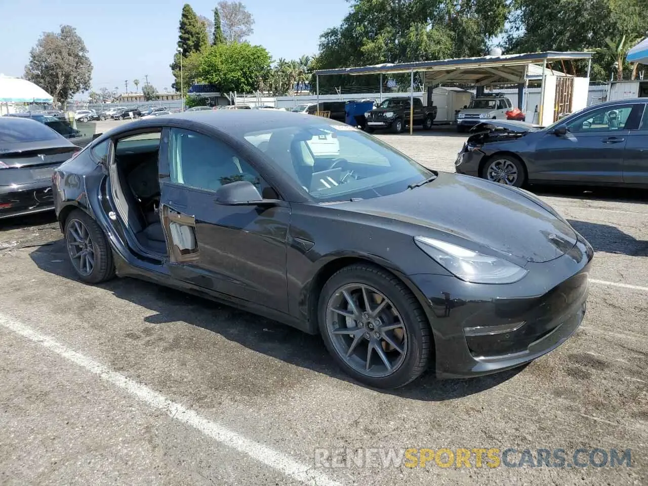 4 Photograph of a damaged car 5YJ3E1EB6MF002955 TESLA MODEL 3 2021
