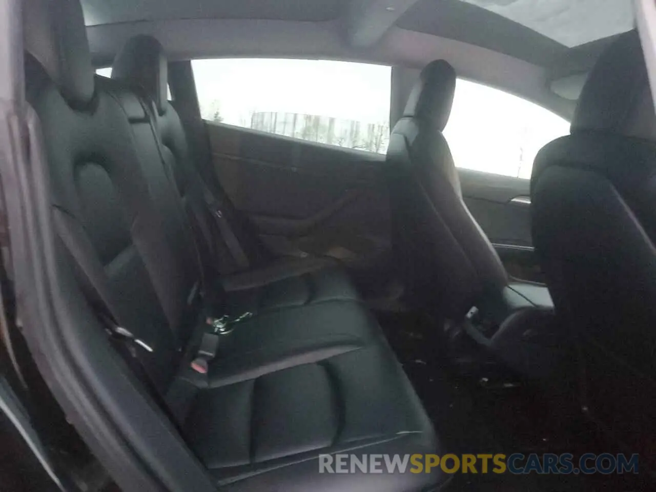 10 Photograph of a damaged car 5YJ3E1EB6MF014796 TESLA MODEL 3 2021