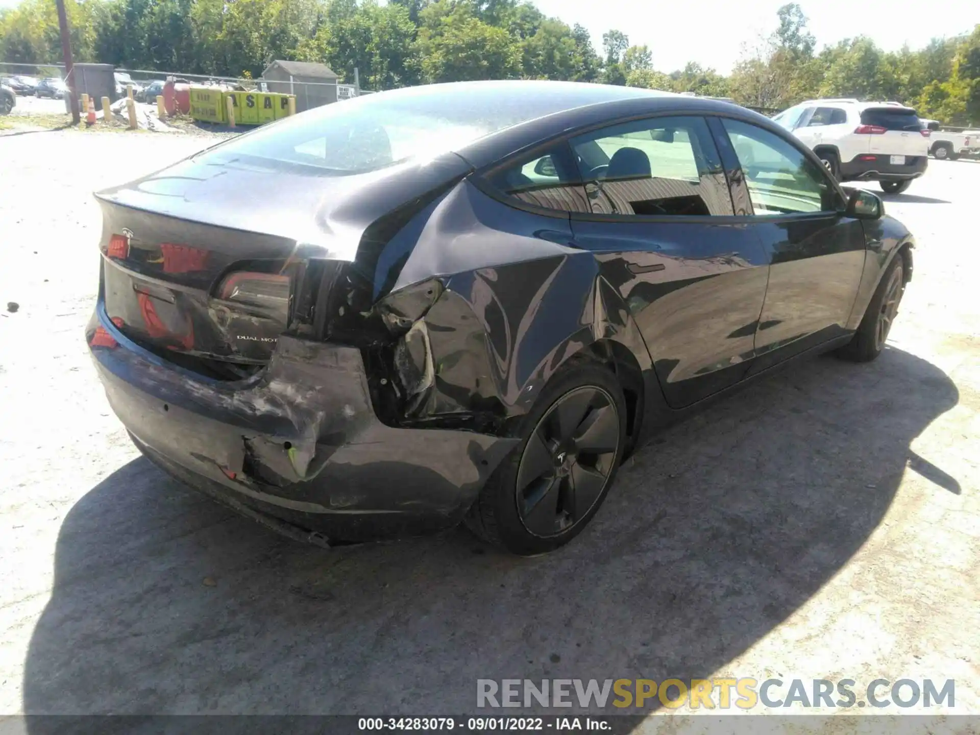 4 Photograph of a damaged car 5YJ3E1EB6MF014877 TESLA MODEL 3 2021