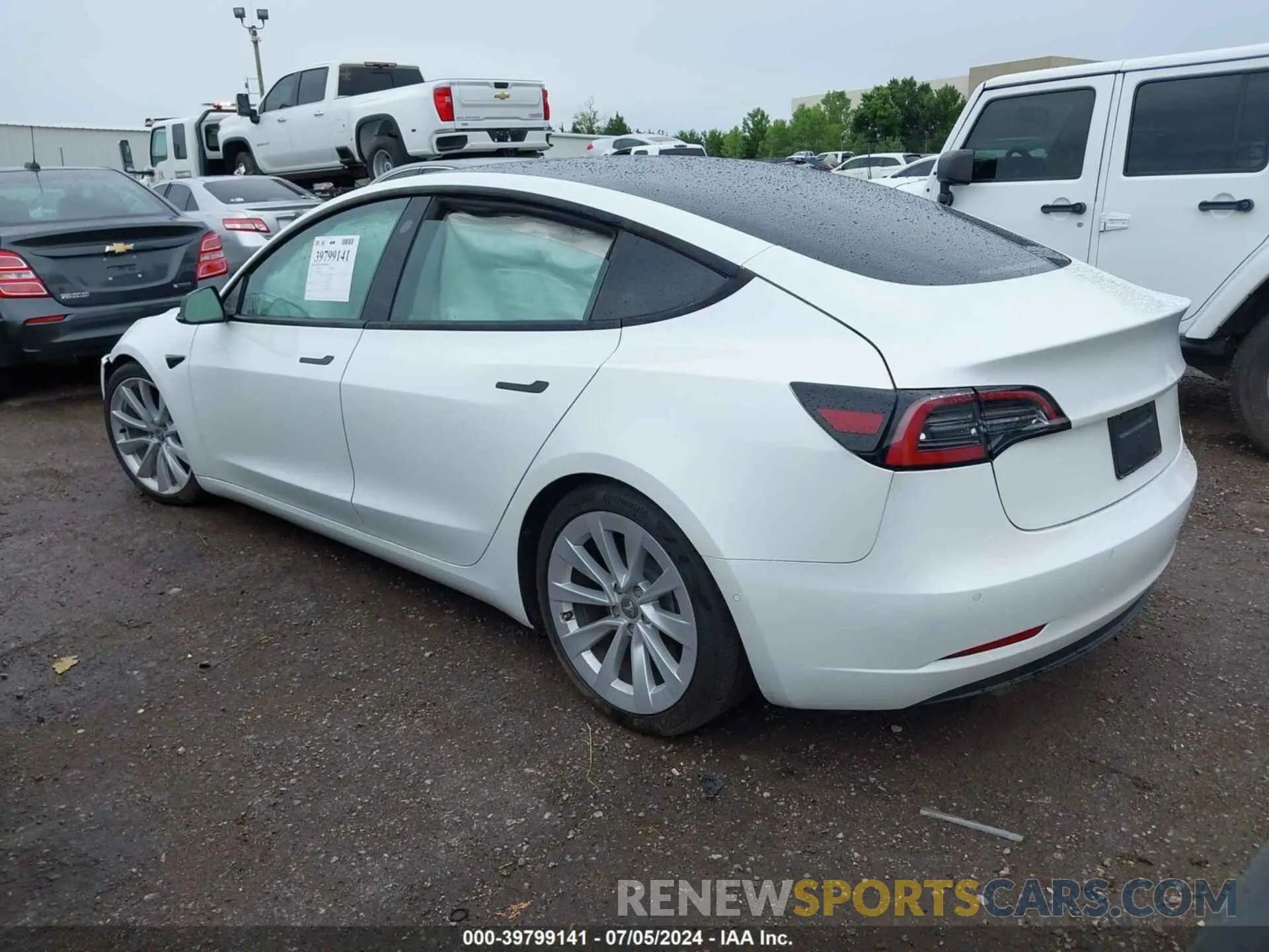 3 Photograph of a damaged car 5YJ3E1EB6MF048950 TESLA MODEL 3 2021