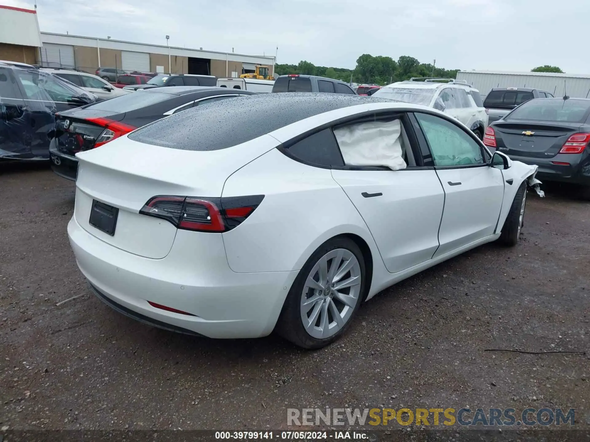 4 Photograph of a damaged car 5YJ3E1EB6MF048950 TESLA MODEL 3 2021