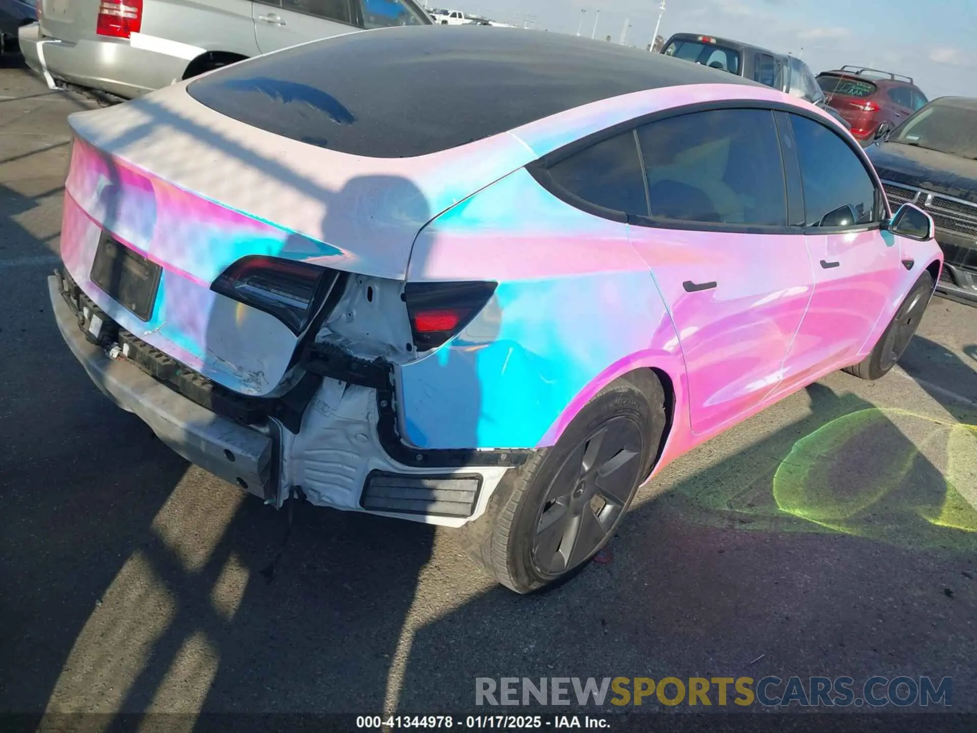 4 Photograph of a damaged car 5YJ3E1EB6MF053940 TESLA MODEL 3 2021