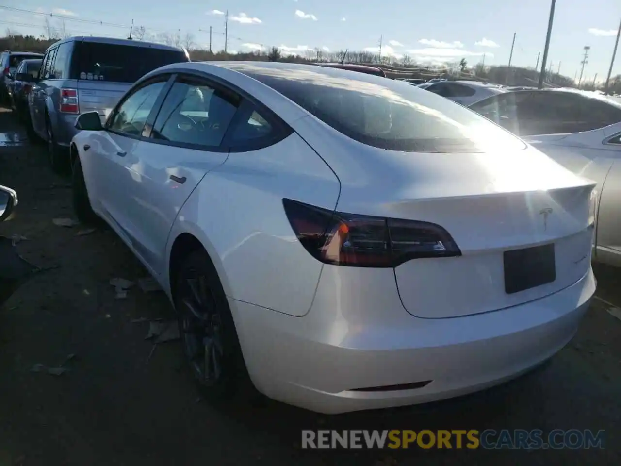 3 Photograph of a damaged car 5YJ3E1EB6MF055302 TESLA MODEL 3 2021