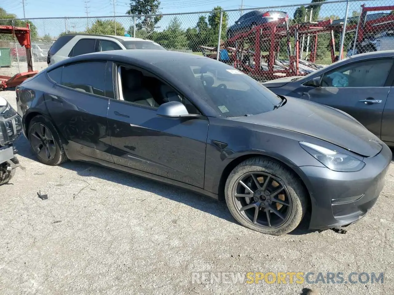 4 Photograph of a damaged car 5YJ3E1EB6MF074402 TESLA MODEL 3 2021