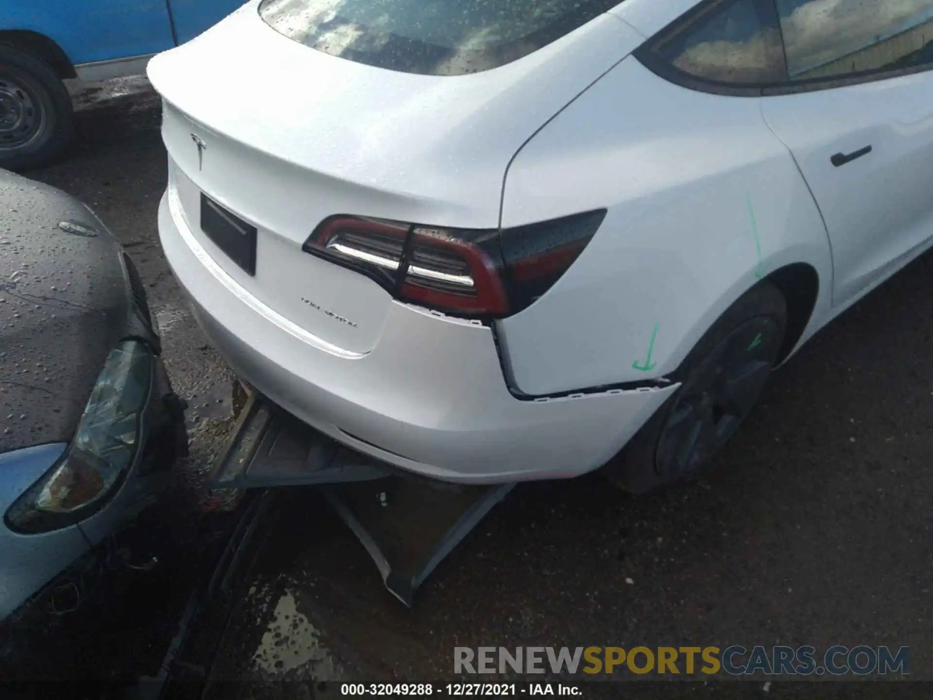 6 Photograph of a damaged car 5YJ3E1EB6MF075906 TESLA MODEL 3 2021