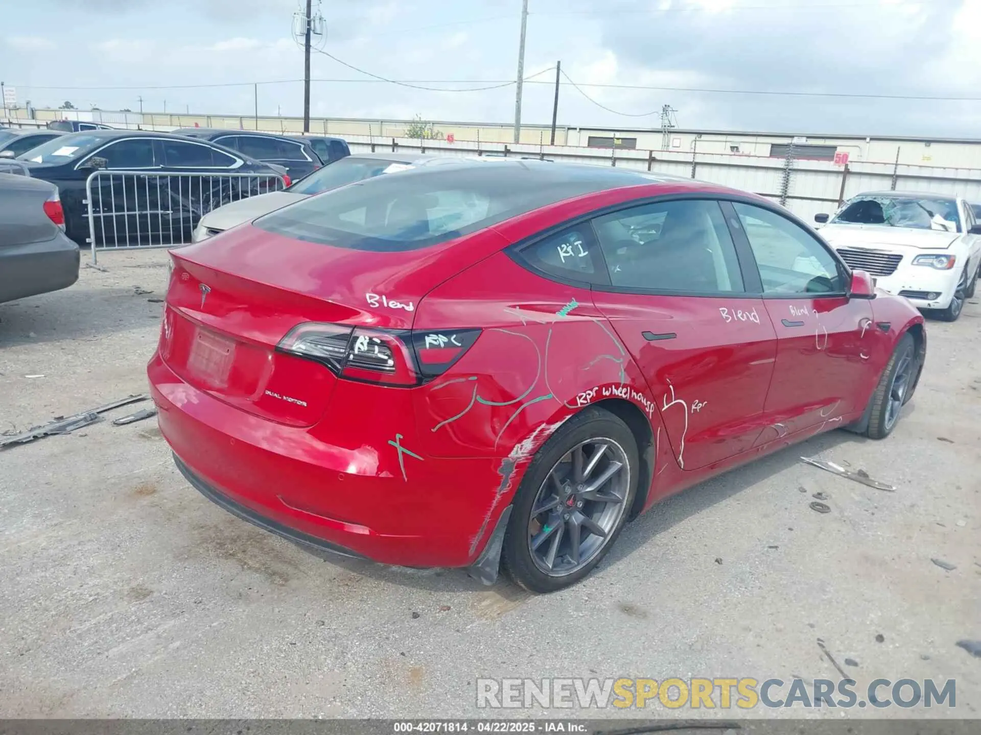 4 Photograph of a damaged car 5YJ3E1EB6MF085836 TESLA MODEL 3 2021