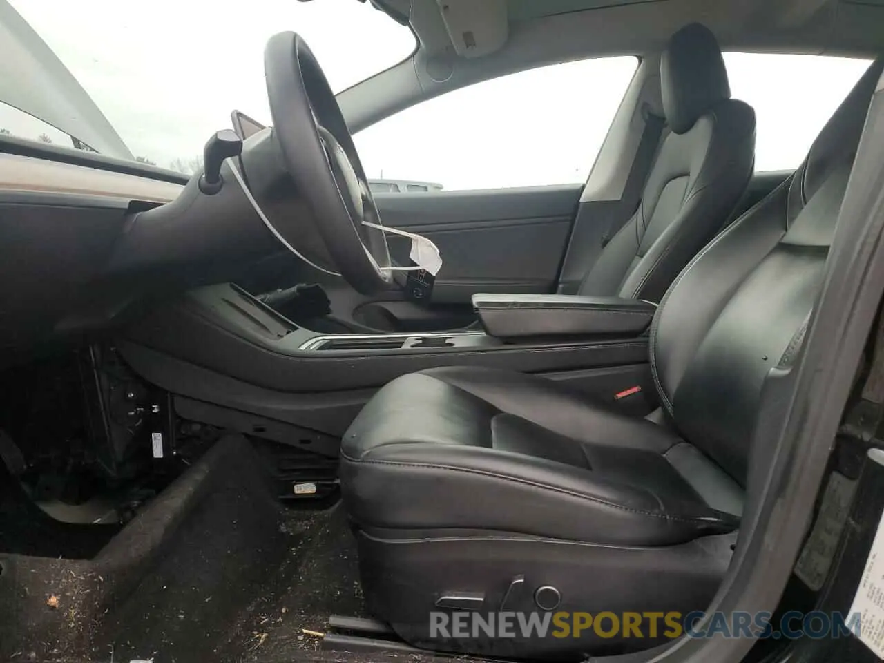 7 Photograph of a damaged car 5YJ3E1EB6MF853086 TESLA MODEL 3 2021
