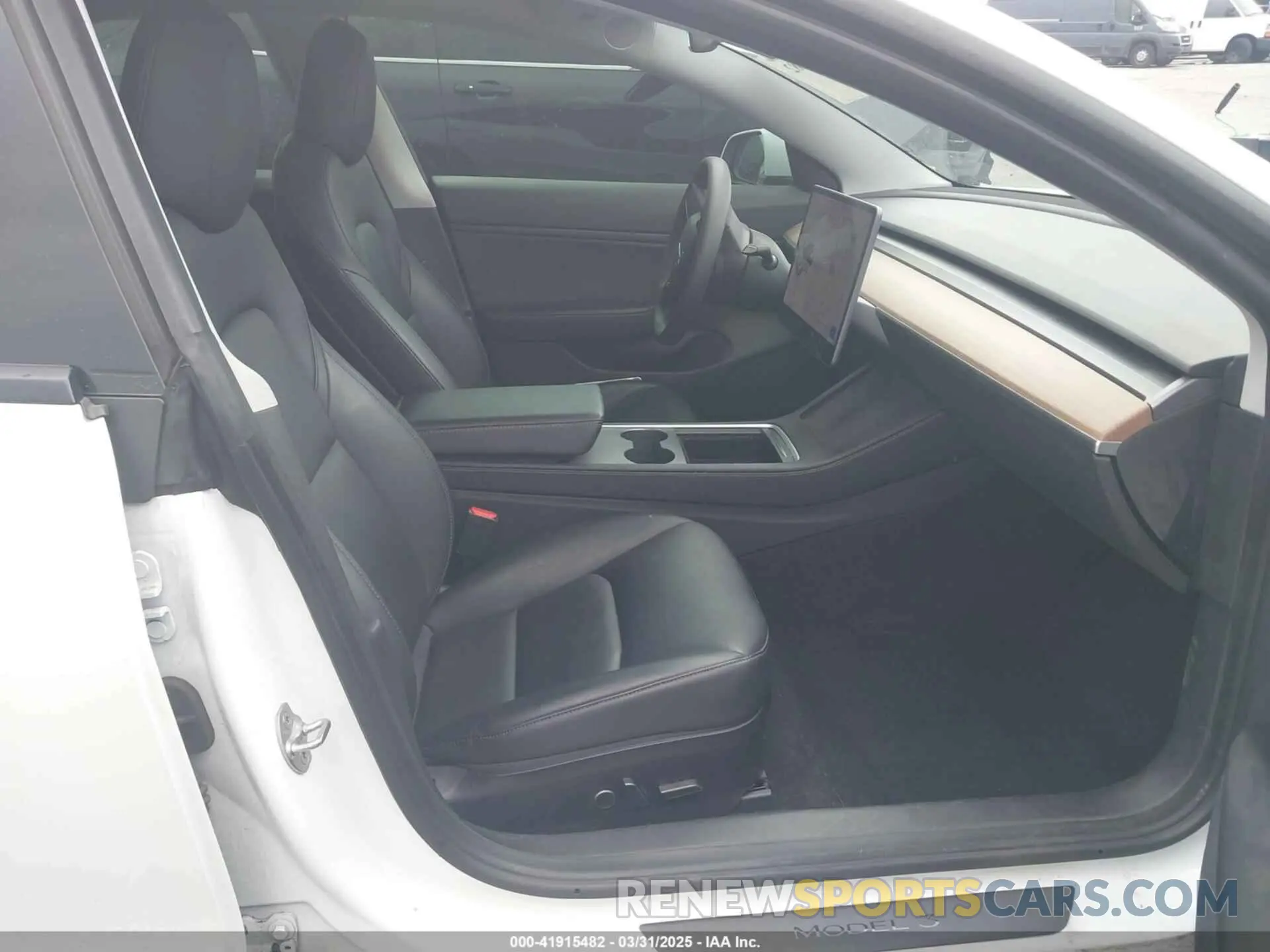 5 Photograph of a damaged car 5YJ3E1EB6MF878957 TESLA MODEL 3 2021