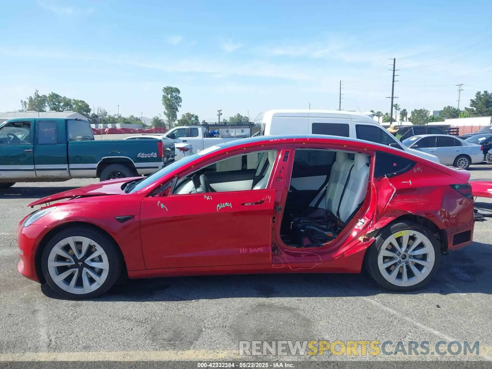 15 Photograph of a damaged car 5YJ3E1EB6MF879669 TESLA MODEL 3 2021