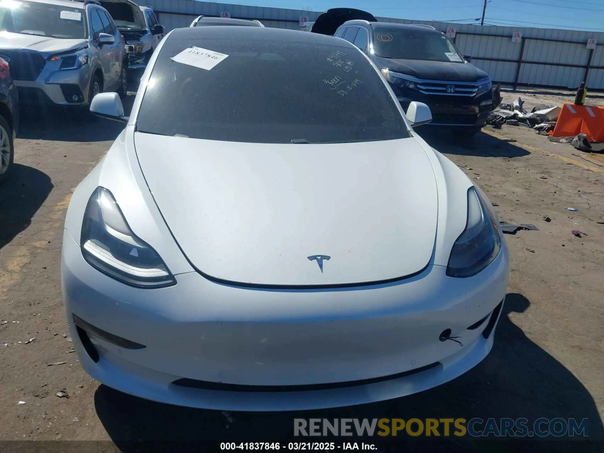 11 Photograph of a damaged car 5YJ3E1EB6MF902268 TESLA MODEL 3 2021