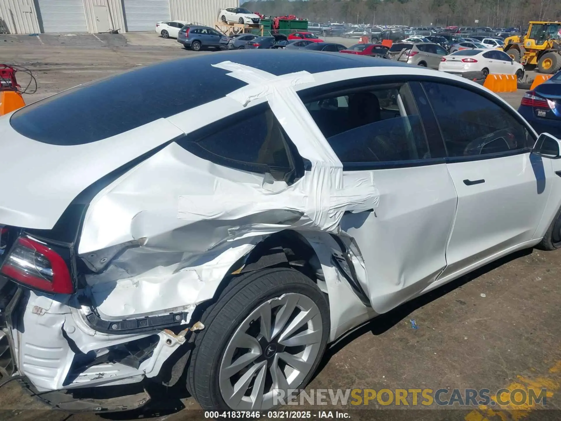 16 Photograph of a damaged car 5YJ3E1EB6MF902268 TESLA MODEL 3 2021