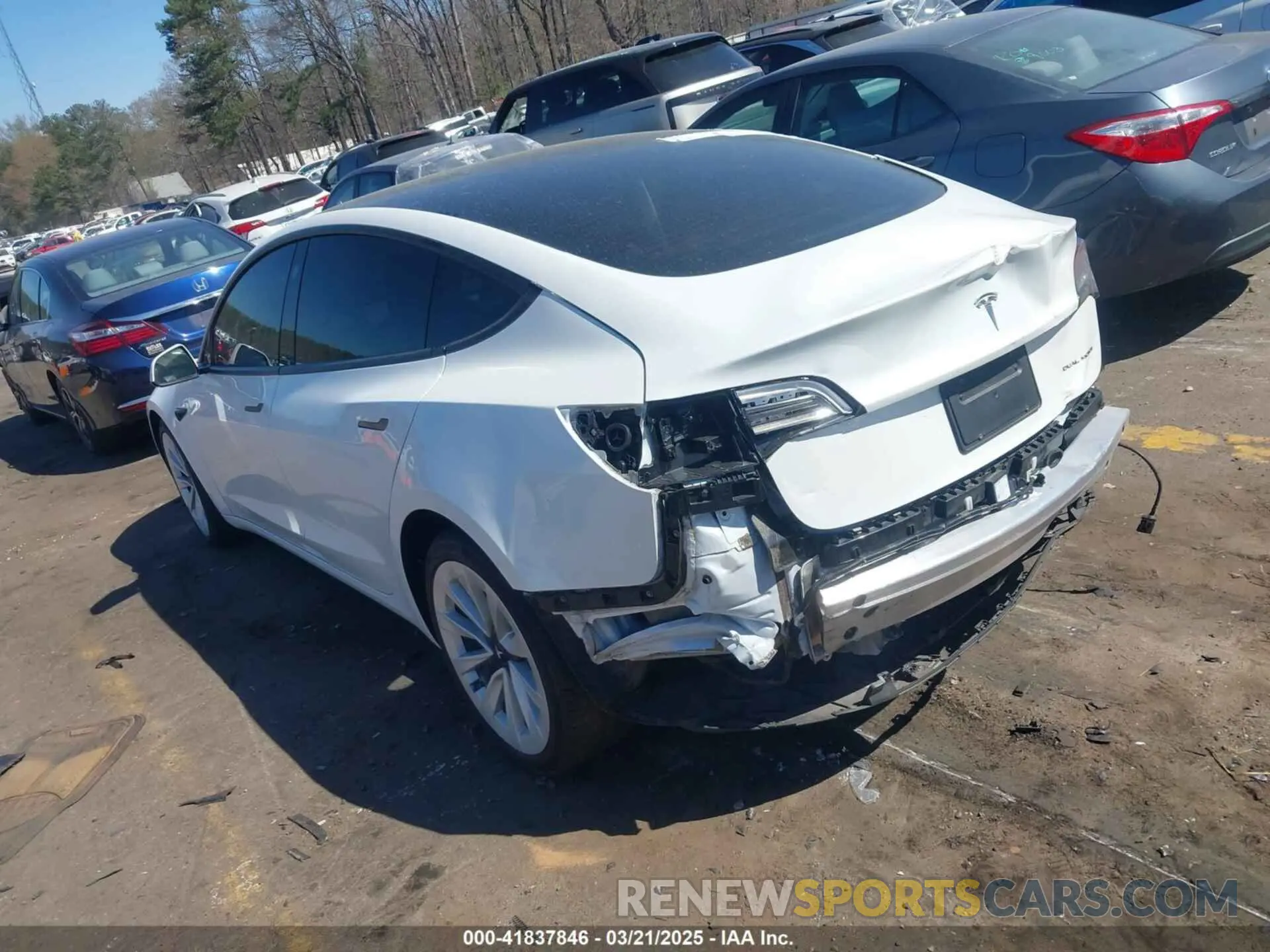 3 Photograph of a damaged car 5YJ3E1EB6MF902268 TESLA MODEL 3 2021