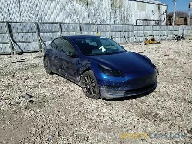 11 Photograph of a damaged car 5YJ3E1EB6MF902352 TESLA MODEL 3 2021