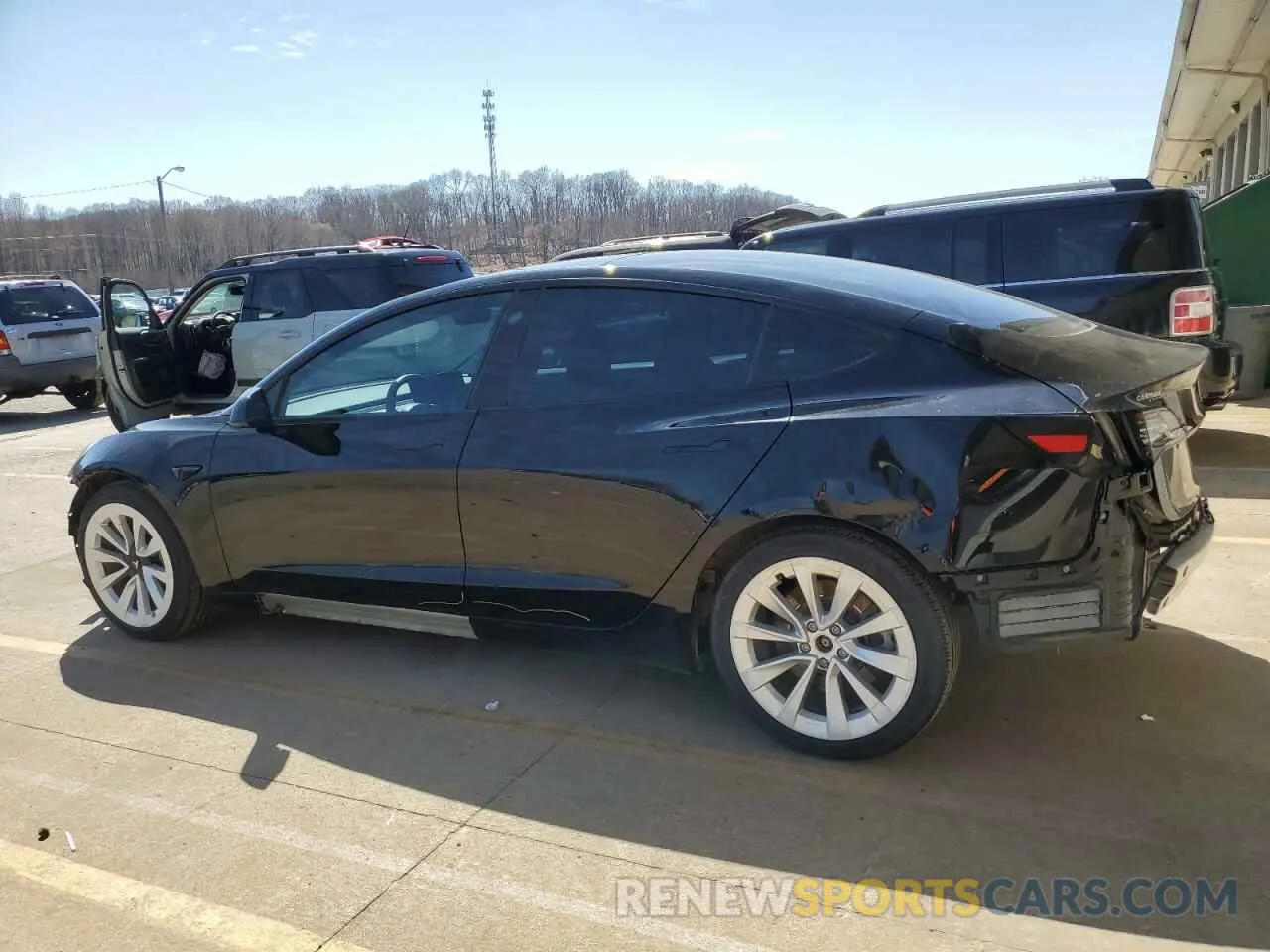 2 Photograph of a damaged car 5YJ3E1EB6MF906725 TESLA MODEL 3 2021