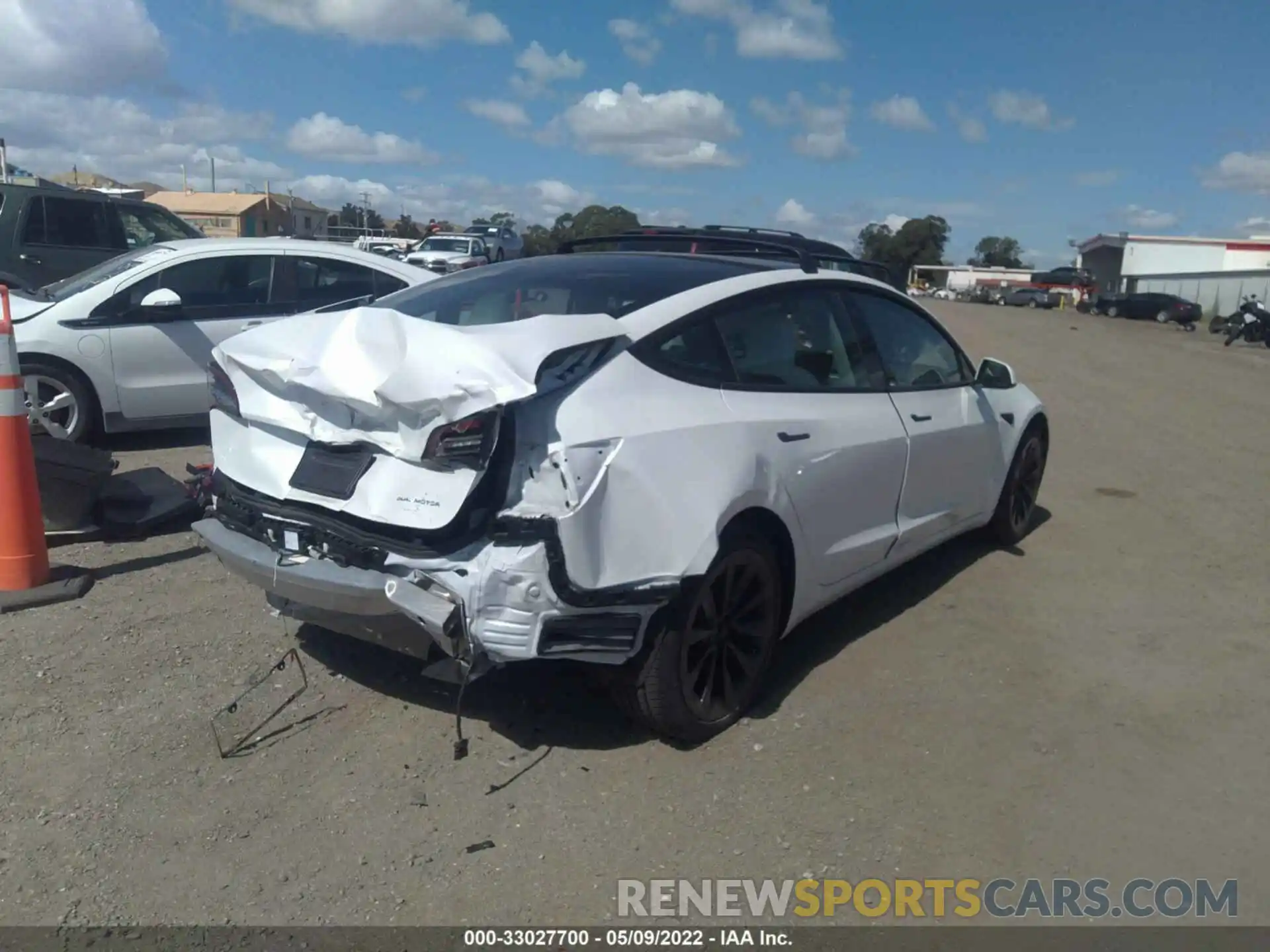 4 Photograph of a damaged car 5YJ3E1EB6MF926652 TESLA MODEL 3 2021