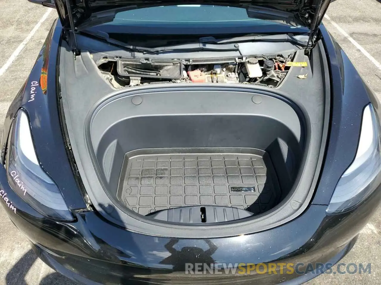 11 Photograph of a damaged car 5YJ3E1EB6MF926943 TESLA MODEL 3 2021