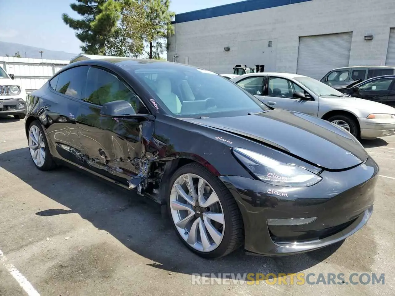 4 Photograph of a damaged car 5YJ3E1EB6MF926943 TESLA MODEL 3 2021