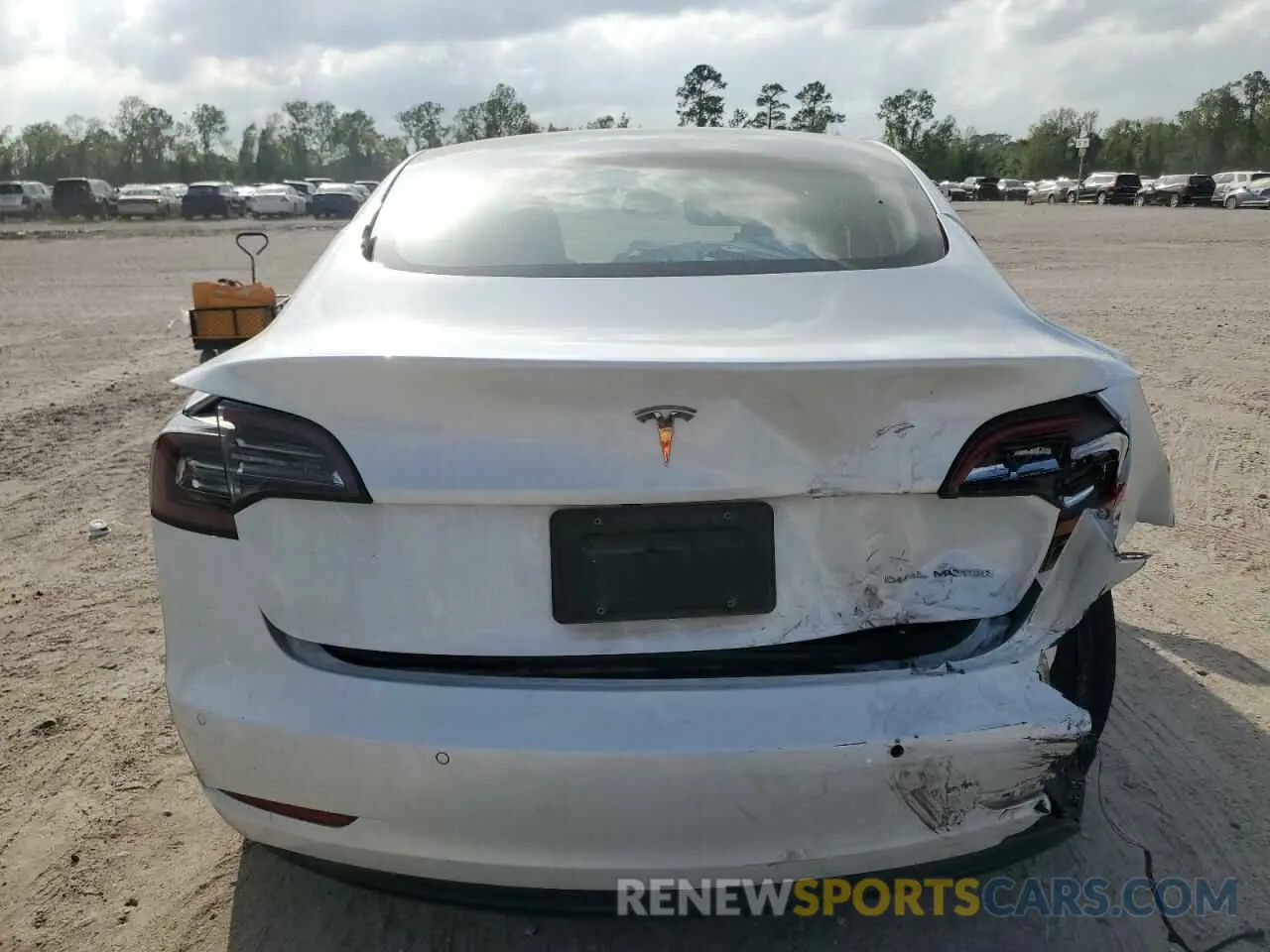 6 Photograph of a damaged car 5YJ3E1EB6MF988326 TESLA MODEL 3 2021