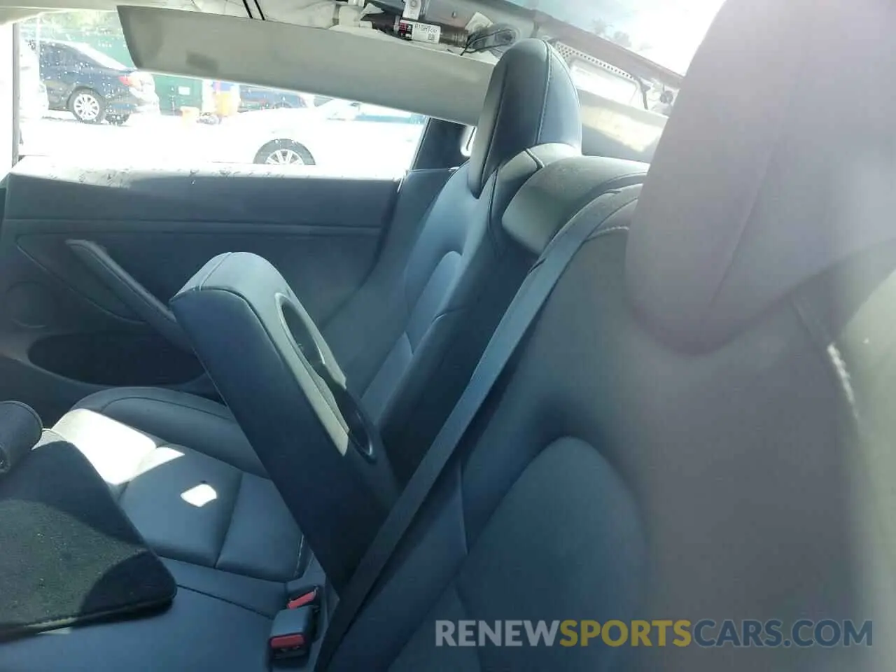 10 Photograph of a damaged car 5YJ3E1EB7MF014824 TESLA MODEL 3 2021