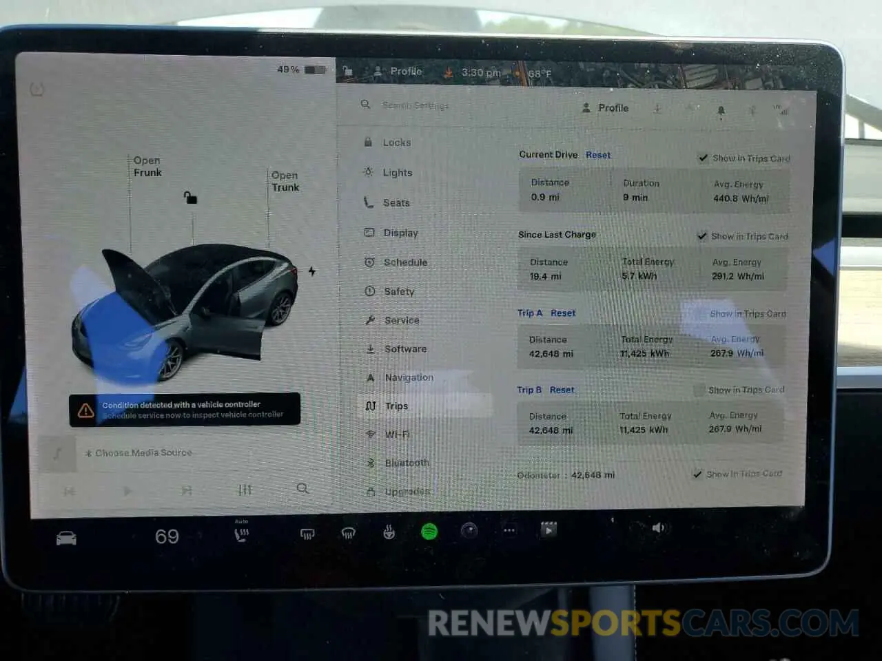 9 Photograph of a damaged car 5YJ3E1EB7MF014824 TESLA MODEL 3 2021