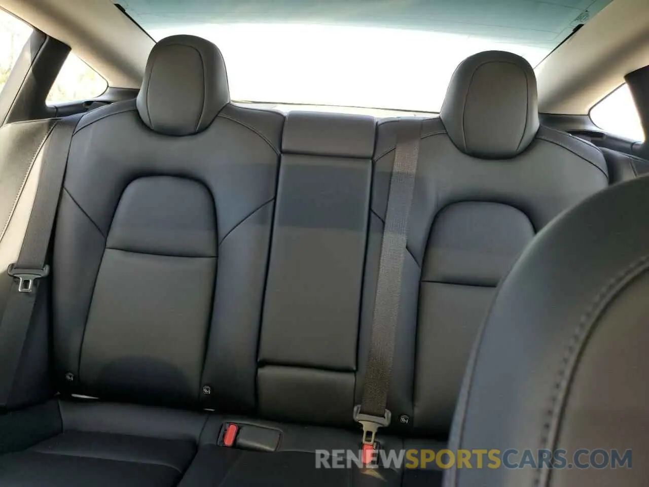 10 Photograph of a damaged car 5YJ3E1EB7MF034152 TESLA MODEL 3 2021