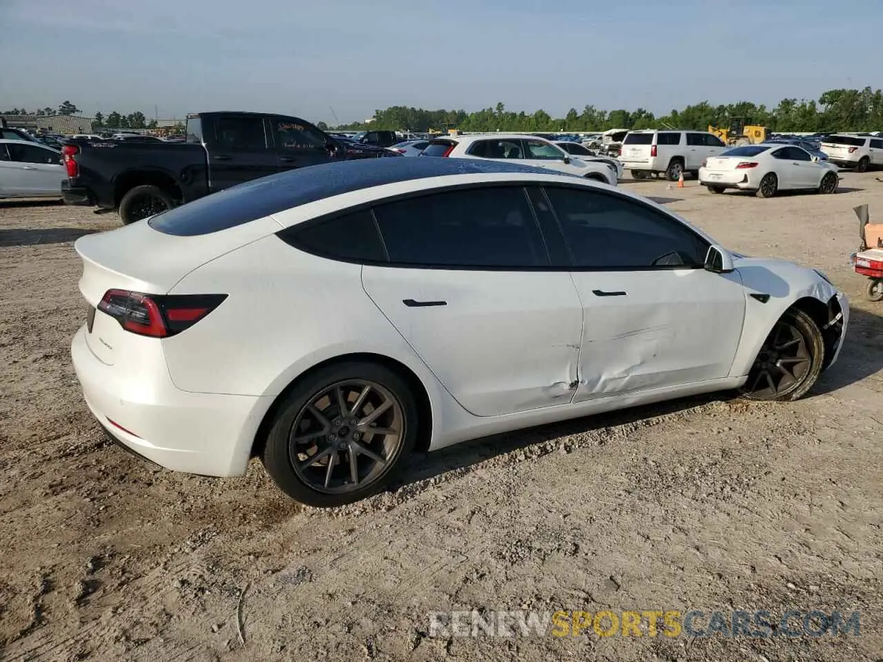 3 Photograph of a damaged car 5YJ3E1EB7MF044096 TESLA MODEL 3 2021