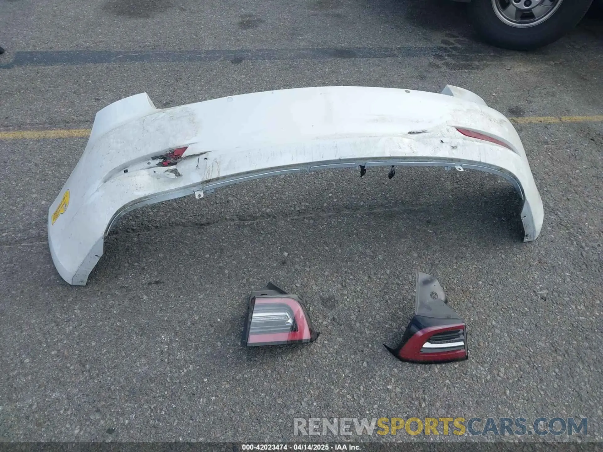 12 Photograph of a damaged car 5YJ3E1EB7MF089524 TESLA MODEL 3 2021