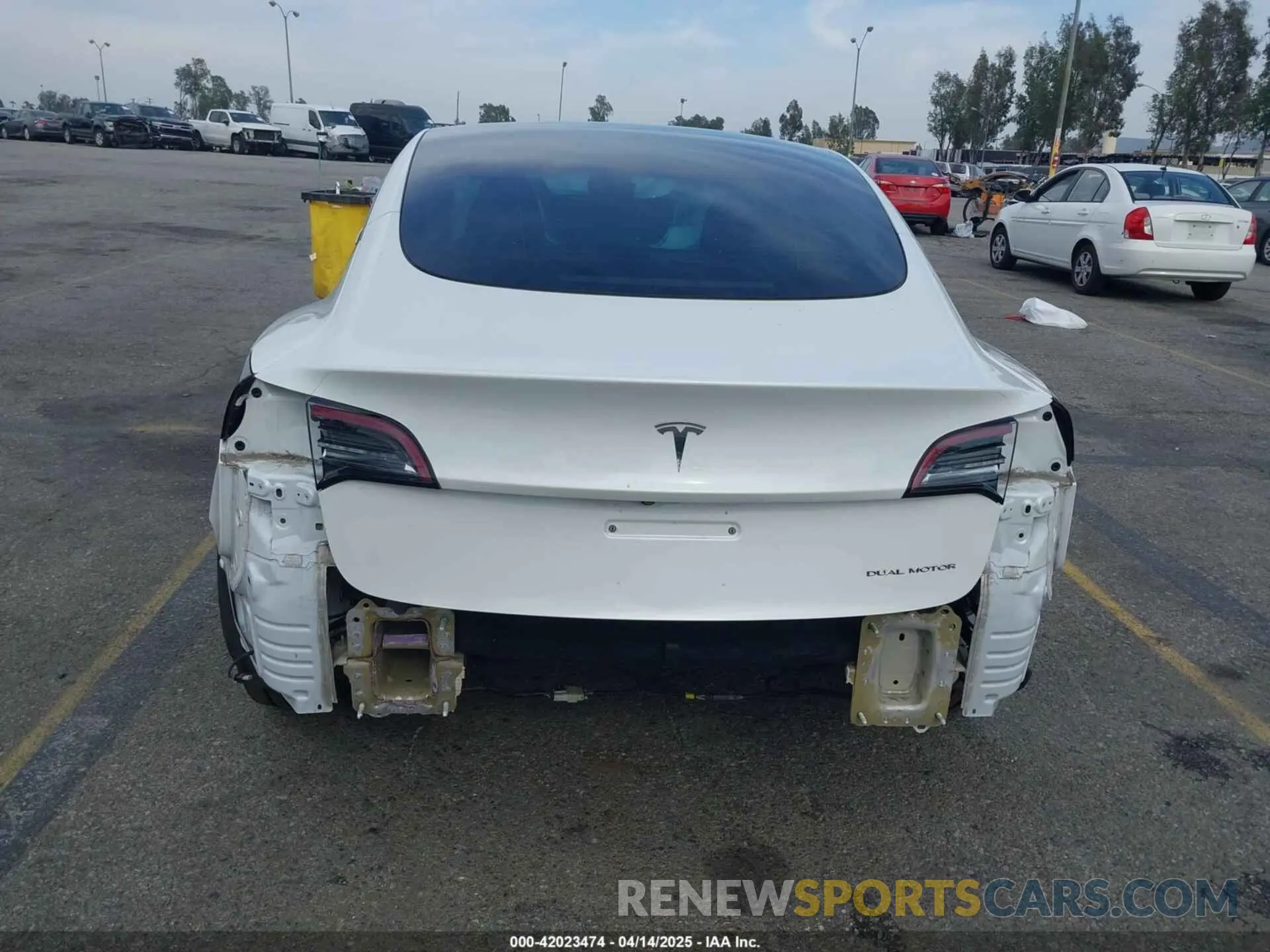 6 Photograph of a damaged car 5YJ3E1EB7MF089524 TESLA MODEL 3 2021