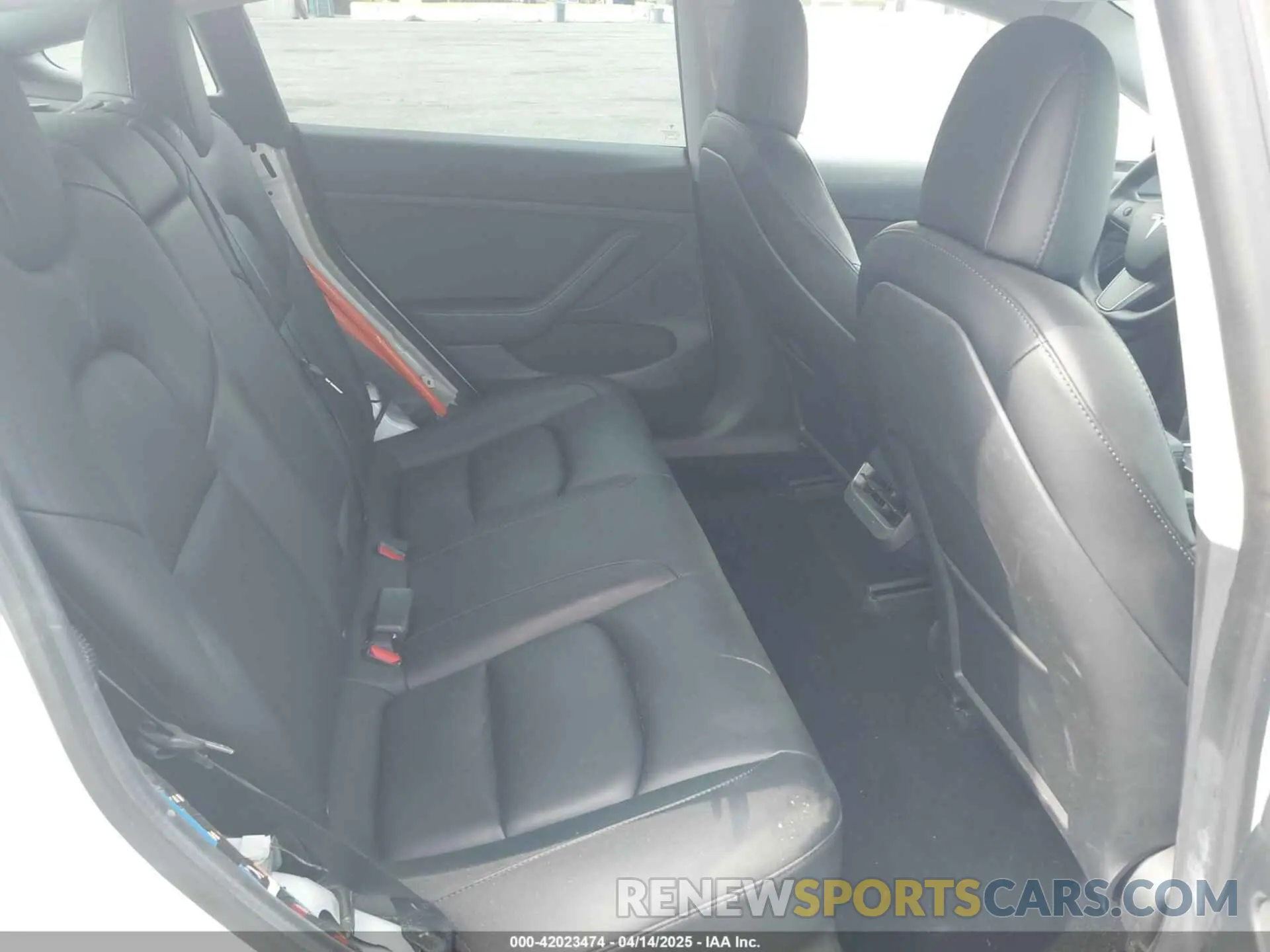 8 Photograph of a damaged car 5YJ3E1EB7MF089524 TESLA MODEL 3 2021