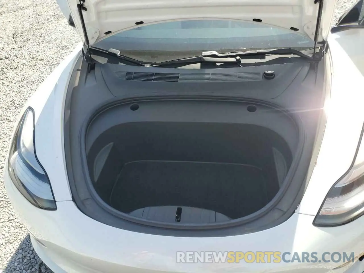 11 Photograph of a damaged car 5YJ3E1EB7MF849953 TESLA MODEL 3 2021