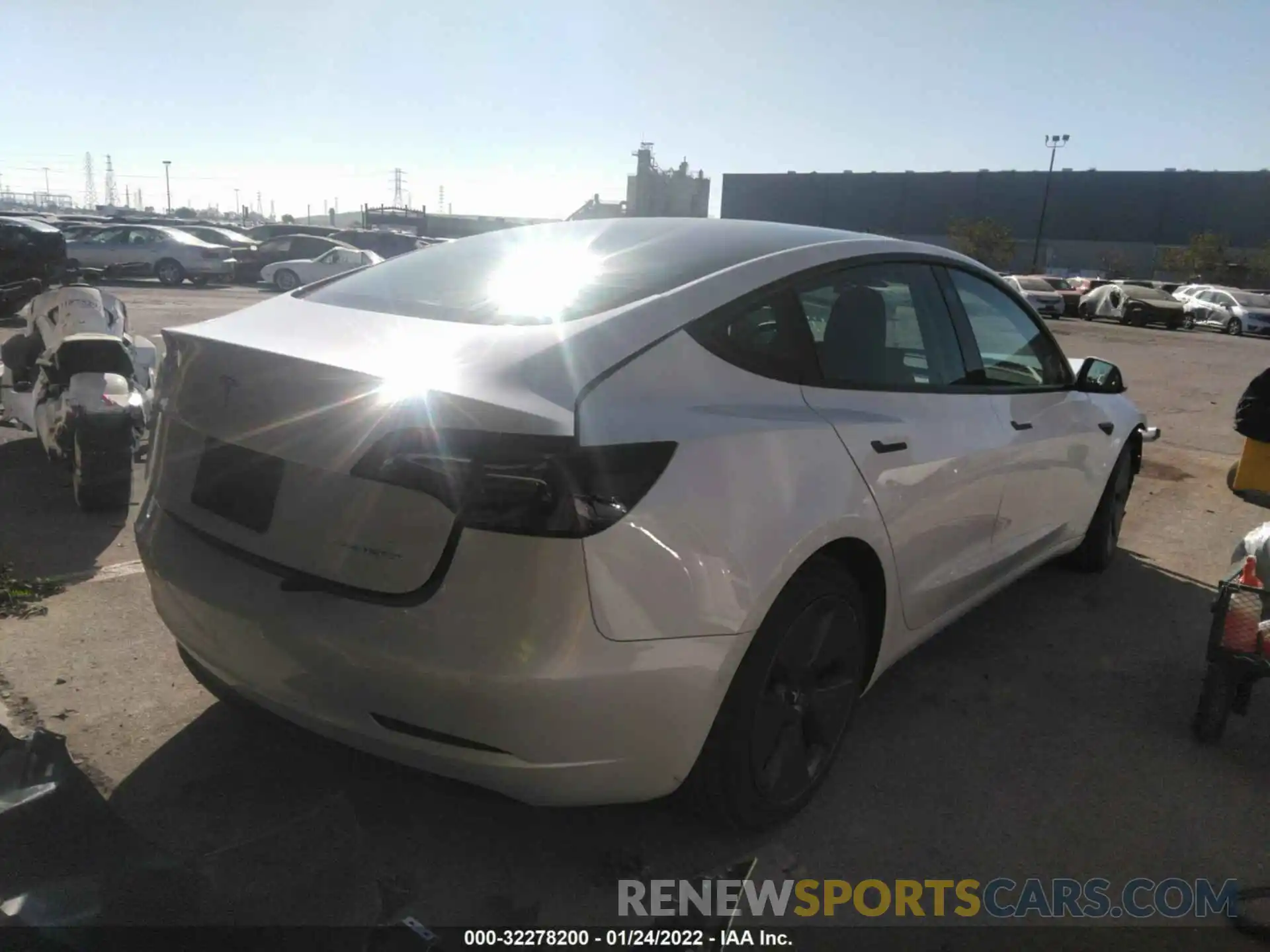 4 Photograph of a damaged car 5YJ3E1EB7MF862220 TESLA MODEL 3 2021