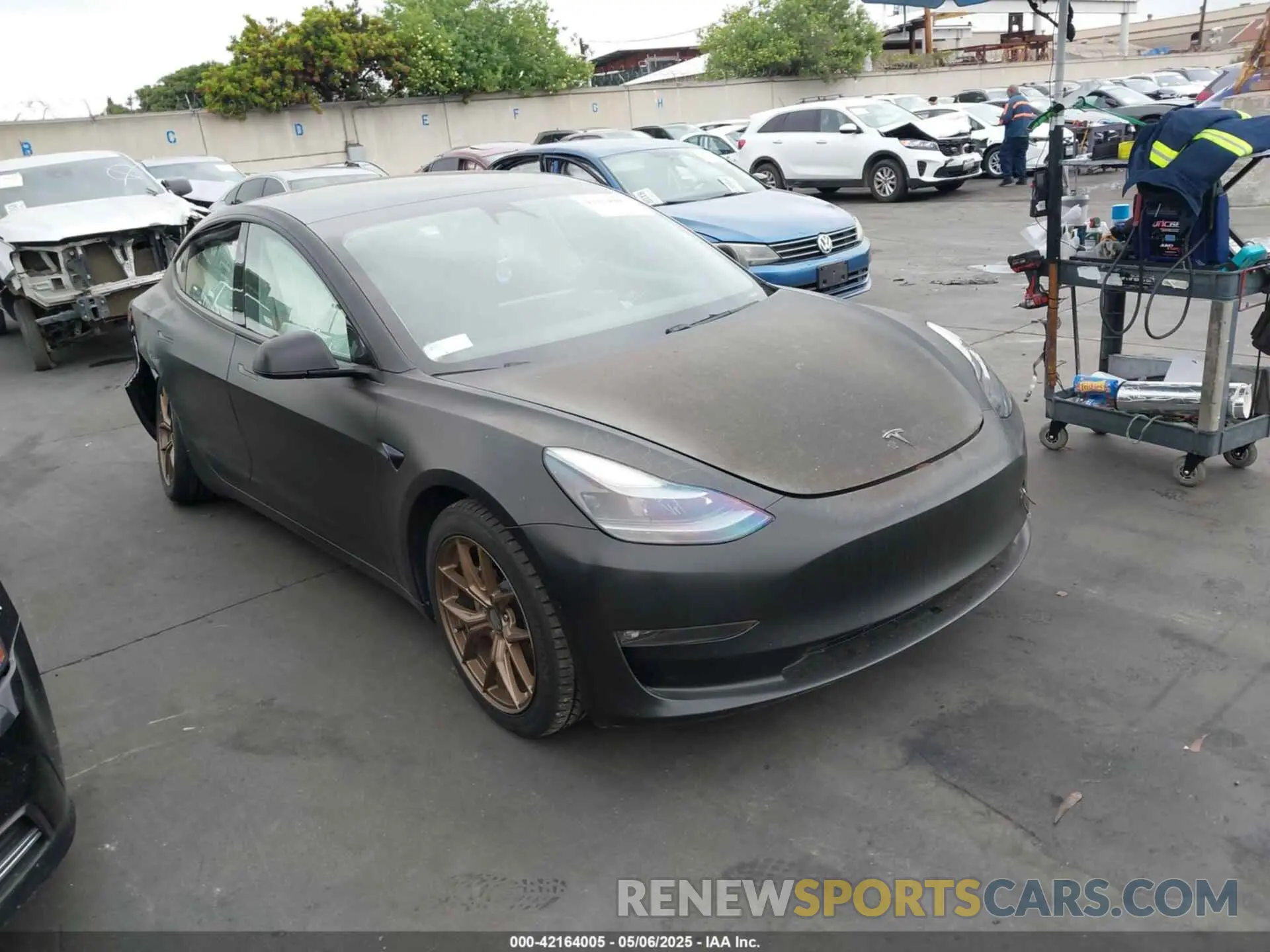 1 Photograph of a damaged car 5YJ3E1EB7MF879745 TESLA MODEL 3 2021