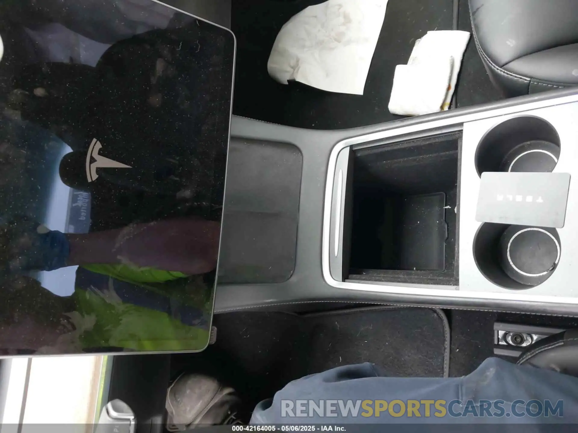 11 Photograph of a damaged car 5YJ3E1EB7MF879745 TESLA MODEL 3 2021